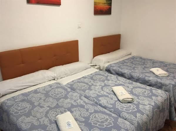 Pension La Ferroviaria - Sin Ascensor Zaragoza Dış mekan fotoğraf